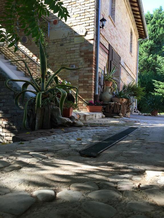 Maison Diamanti Castel di Lama Luaran gambar